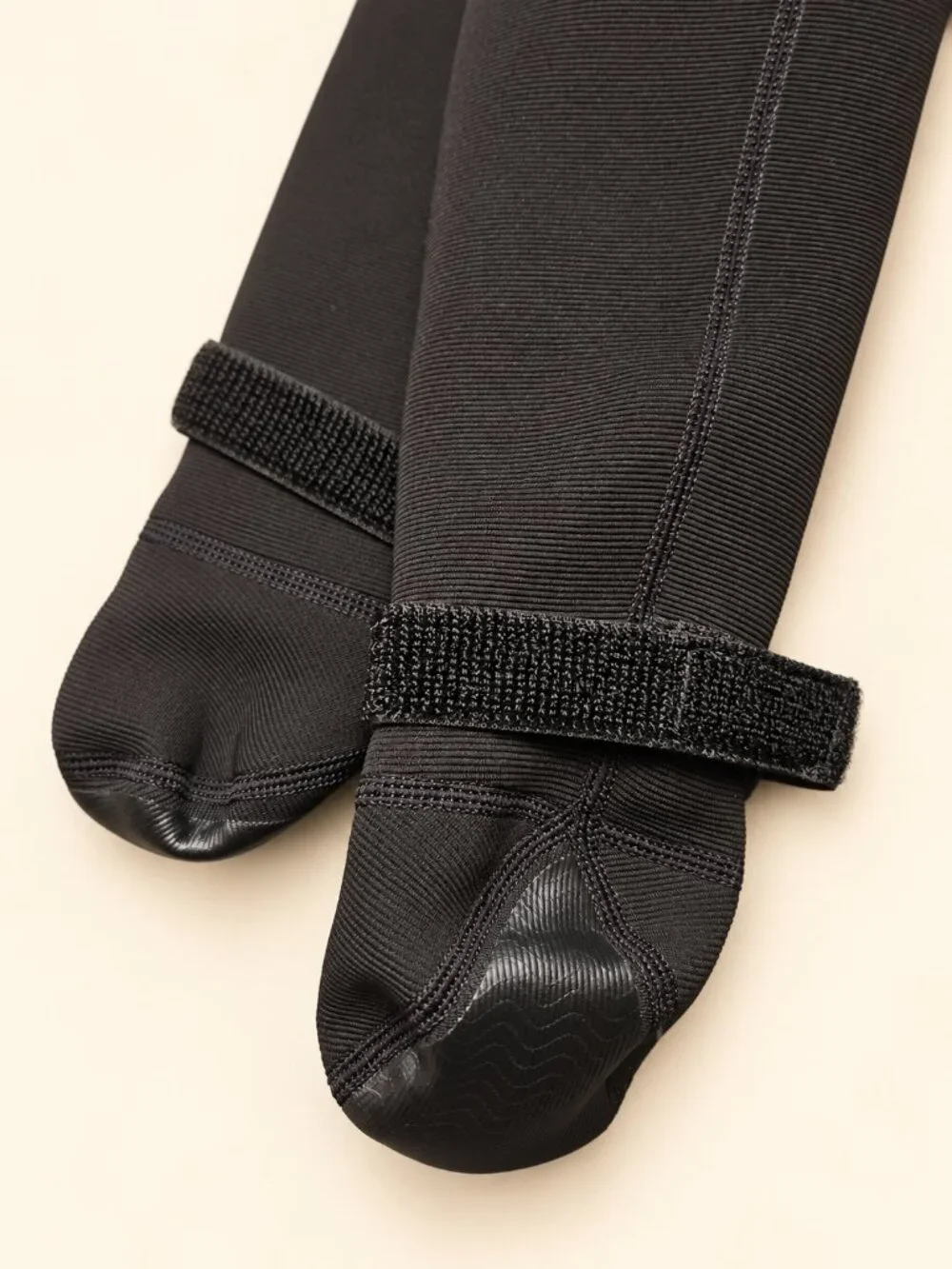 Dog Socks for All 4 Paws, Waterproof, Non-Slip, Paw Protection, Large, Black